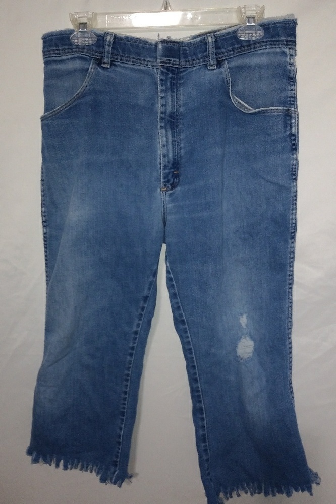 Hillbilly 10 Distressed Raw Hem Capris Jeans 10